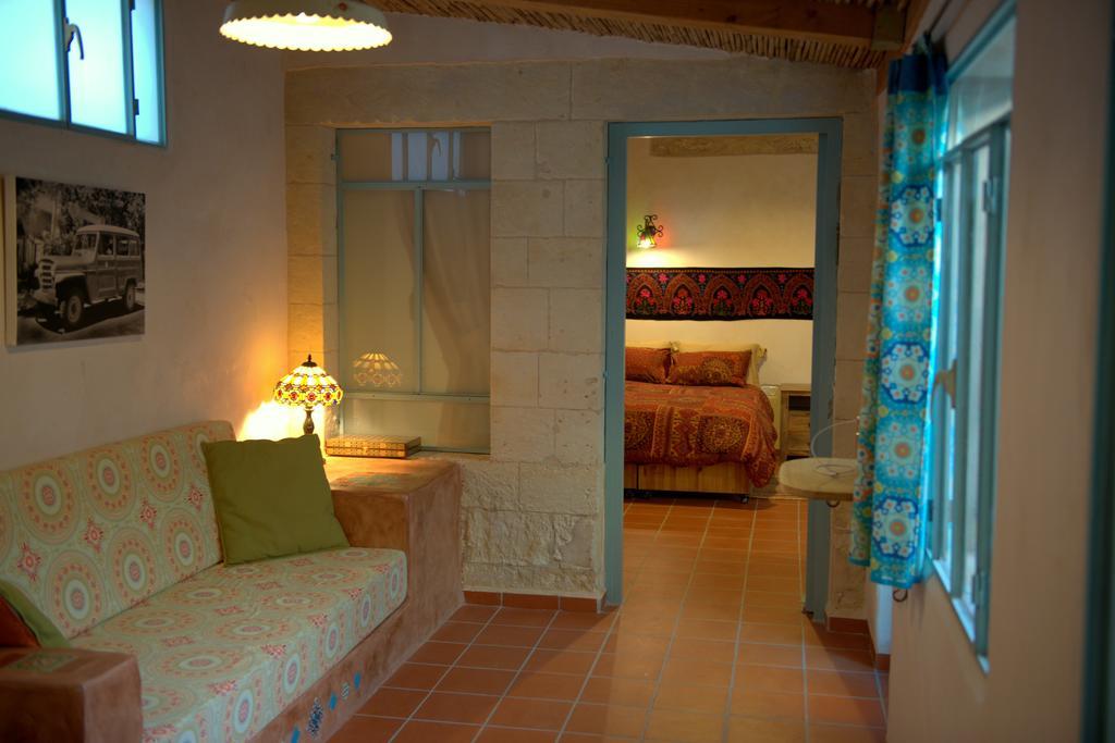 The Well Inn Beersheba Oda fotoğraf